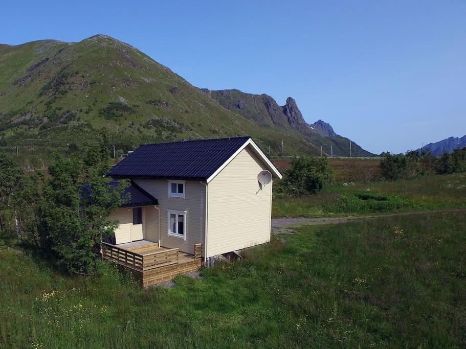 Charming House By The Sea, Lofoten! Laupstad エクステリア 写真