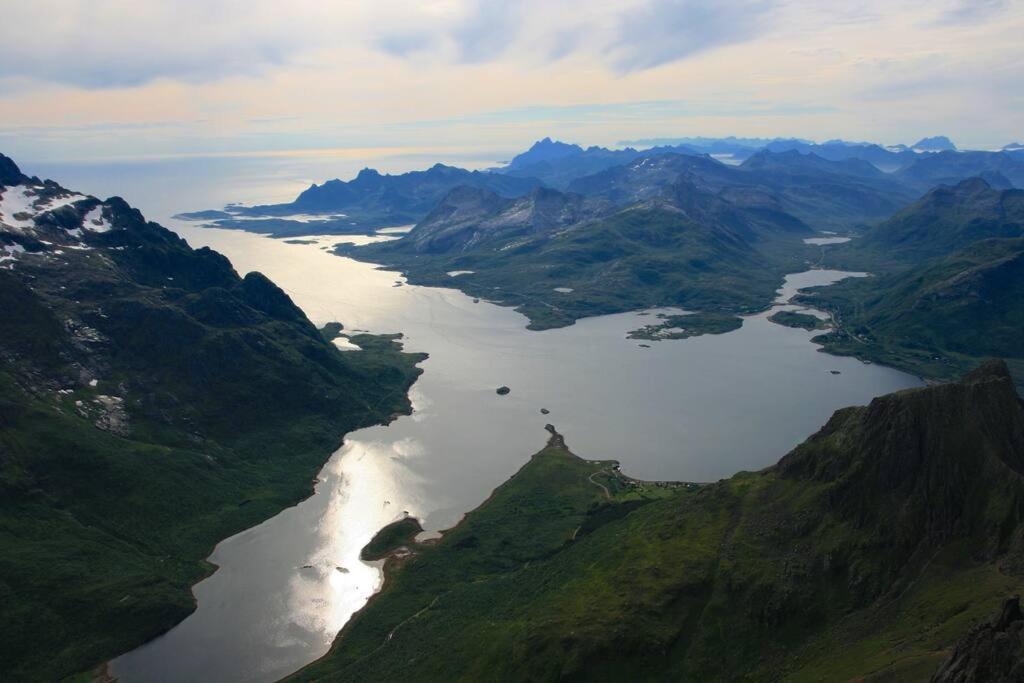 Charming House By The Sea, Lofoten! Laupstad エクステリア 写真