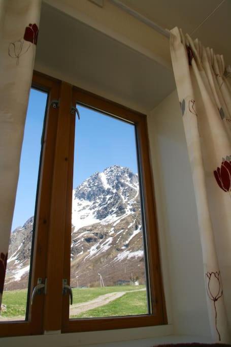 Charming House By The Sea, Lofoten! Laupstad エクステリア 写真